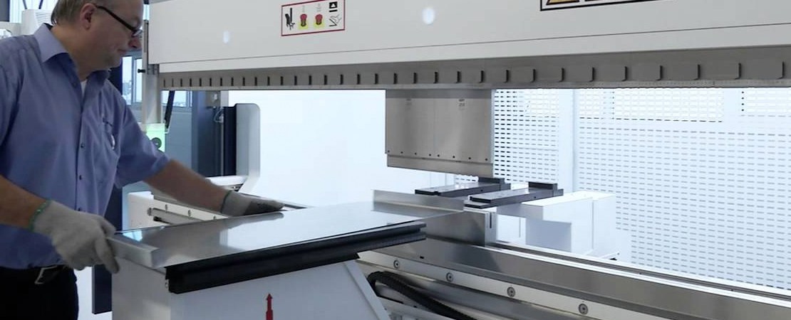 Press Brake Machine-Contract Manufacturing Specialists of Illinois